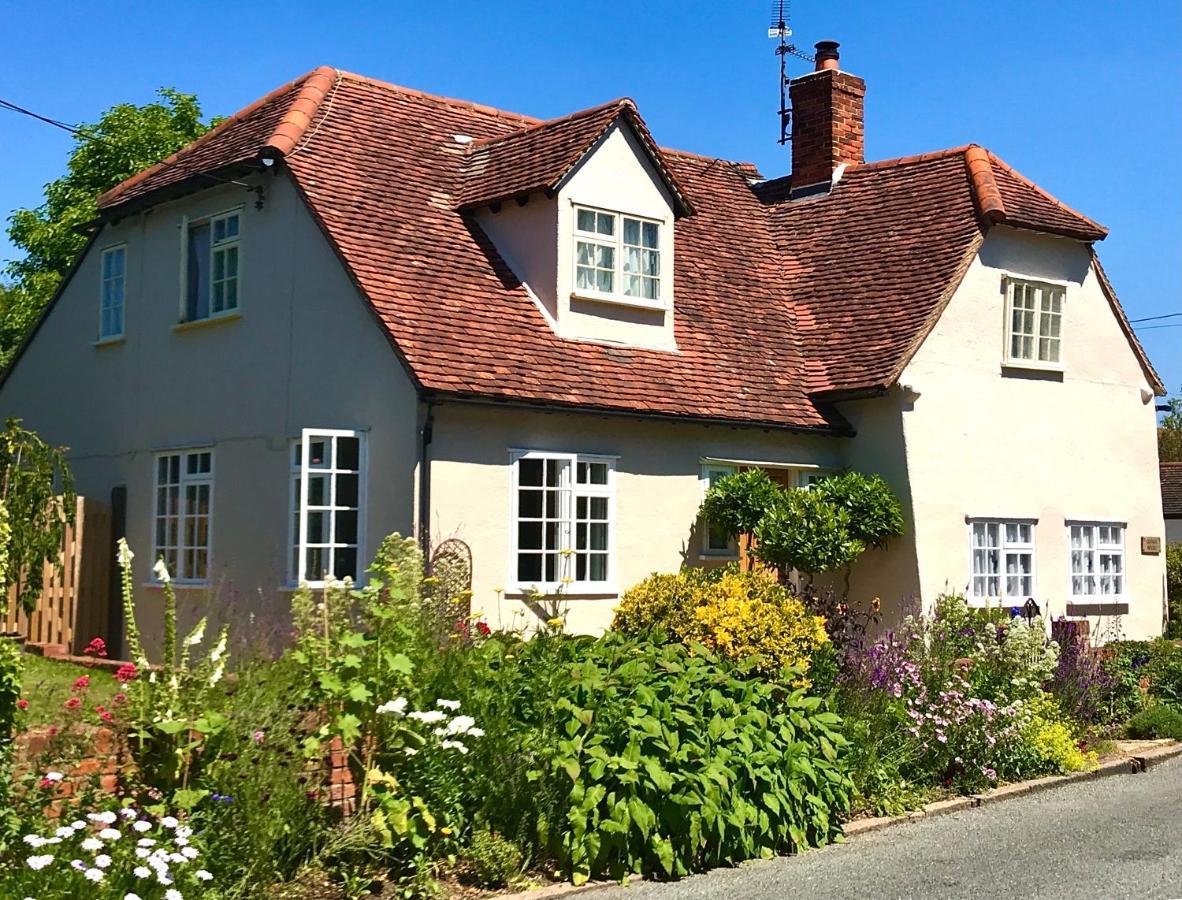 Corner House Luxury Bnb Little Dunmow Exterior foto